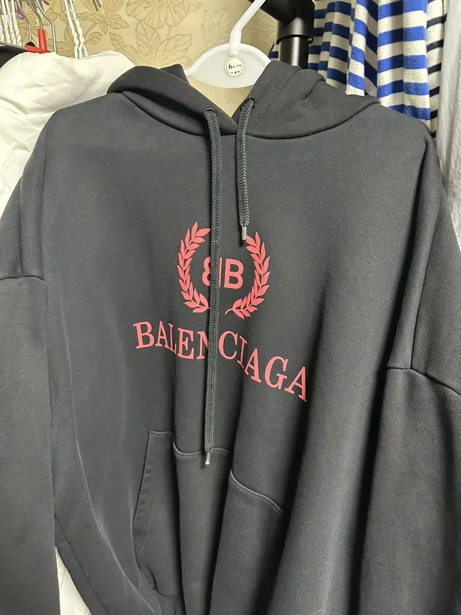 Balenciaga Laurel hoodie pink black