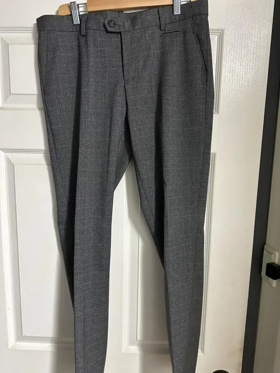 (NEW) Dark gray check slacks