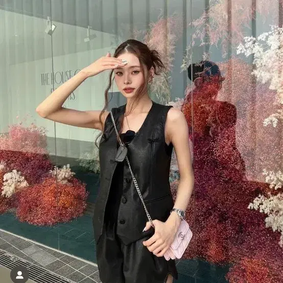 YOUHEE RIBBON LEATHER VEST BLACK