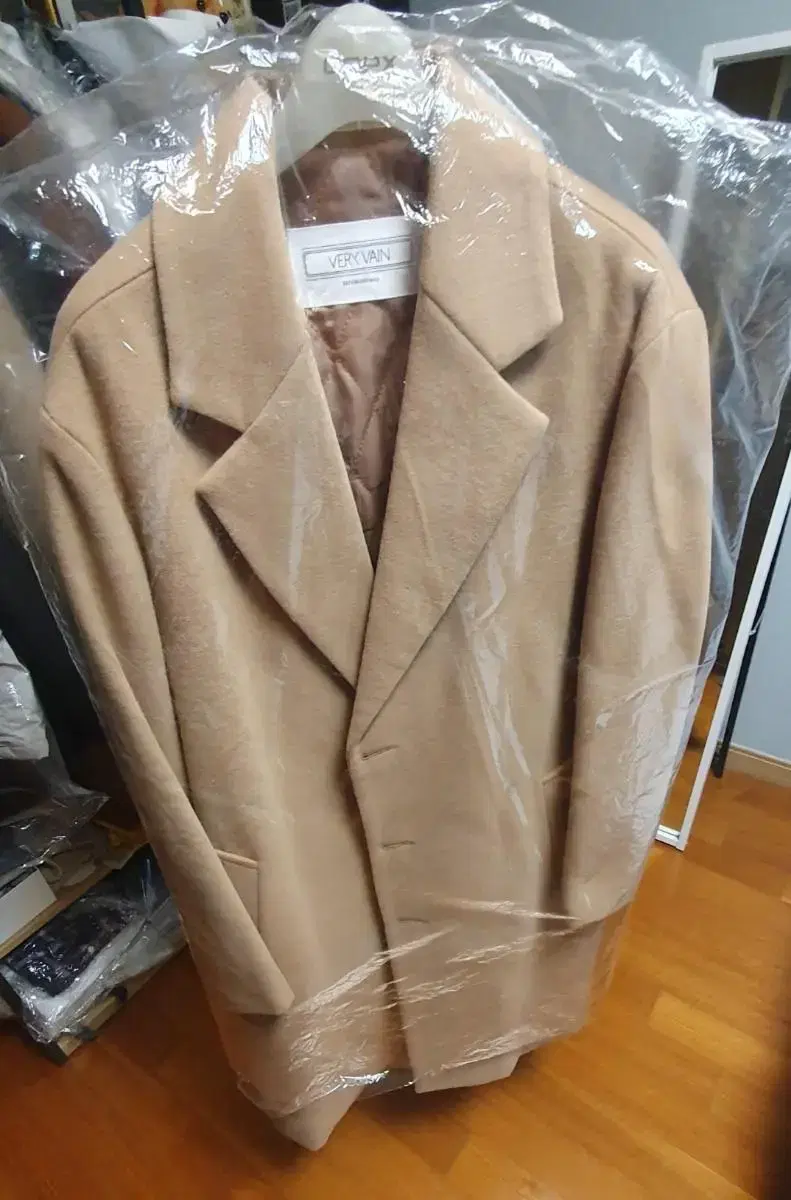 [Vari Vane] Brown Single Coat (M)