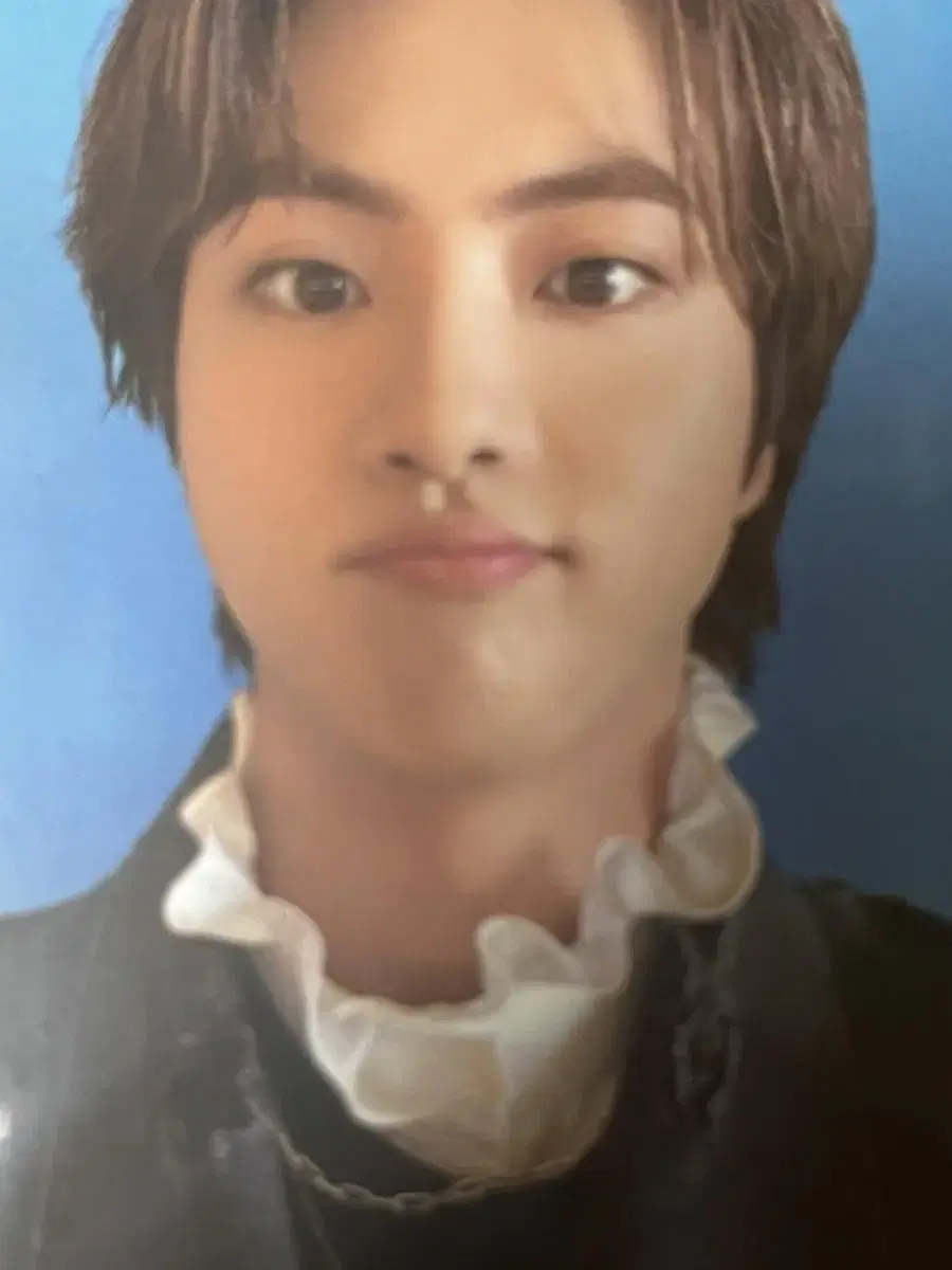 Buttercream version jin photocard in very good condition!