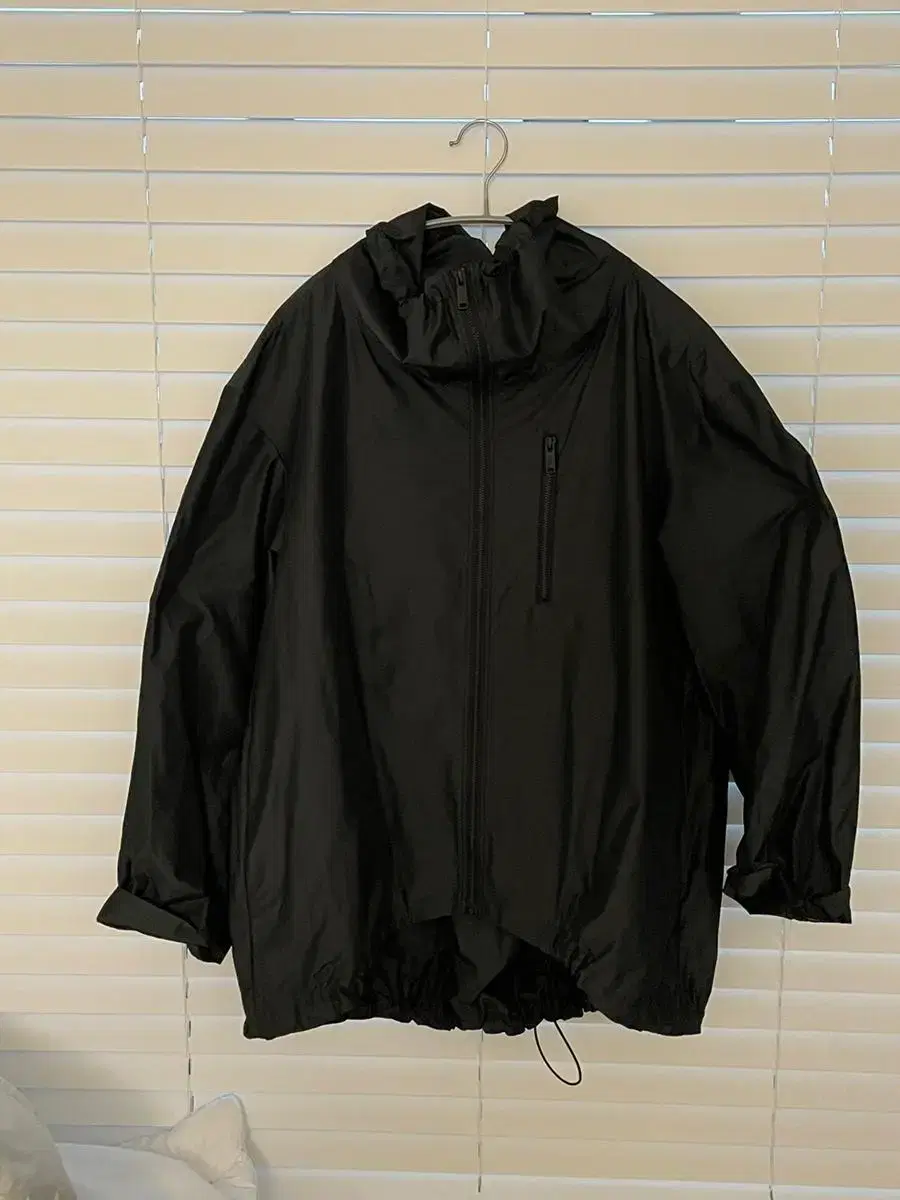 COS Windbreaker (XS - Men's up to 100)