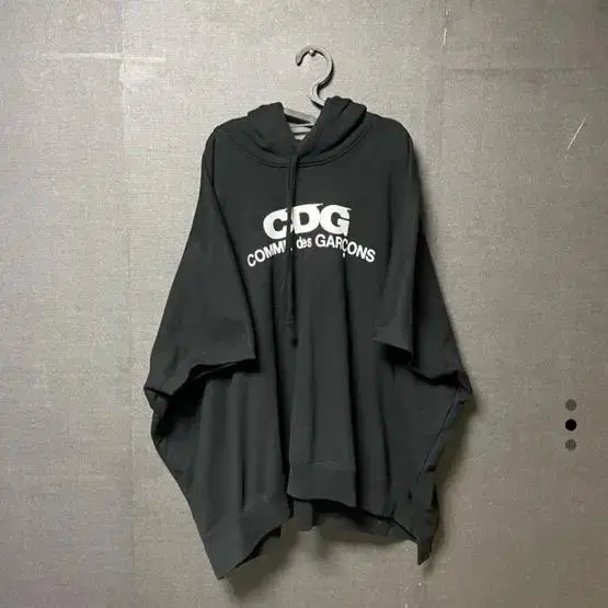 CDG 꼼데가르송 판초 후드 반팔 후드티