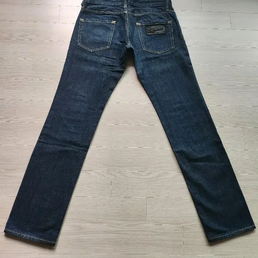 정품 디스퀘어드2 Leather patch Jean -eu46