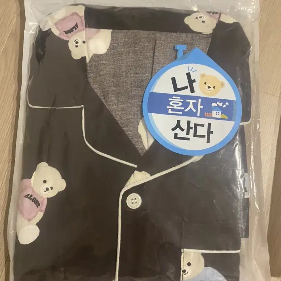 새옷)스파오 나혼자 산다 반팔잠옷(L/xl)