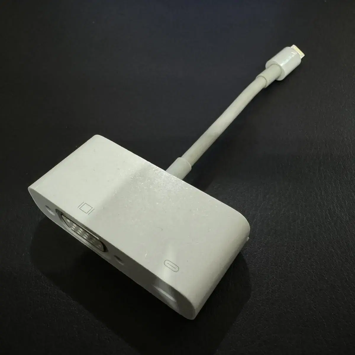 애플(Apple) Lightning VGA 어댑터