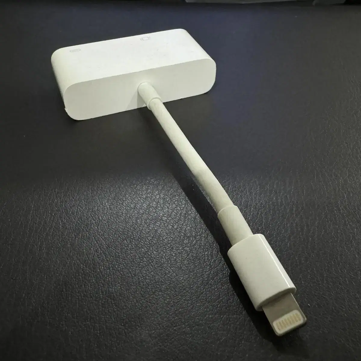 애플(Apple) Lightning VGA 어댑터