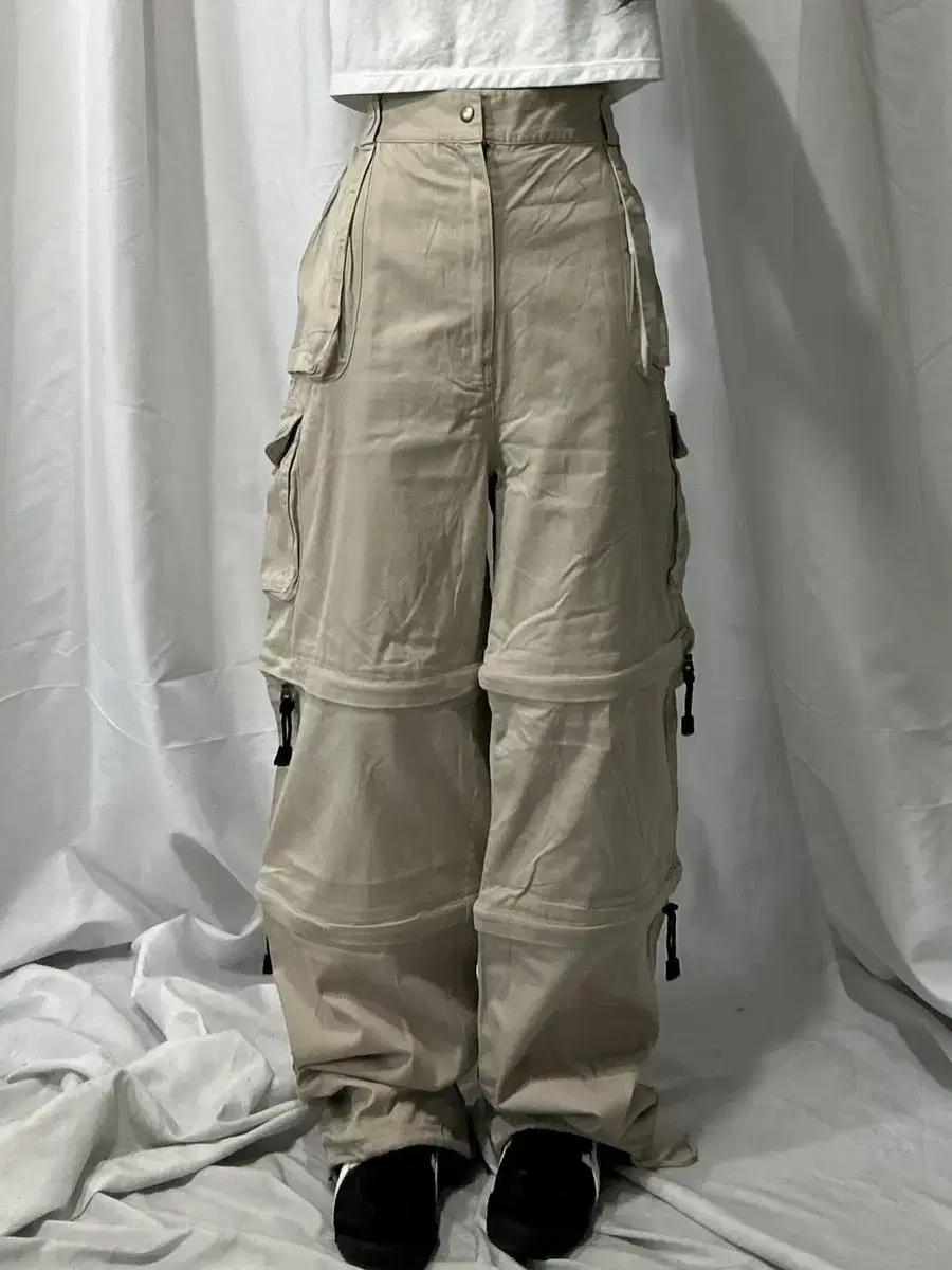 Blue fox wide-legged zippered cargo pants 32in