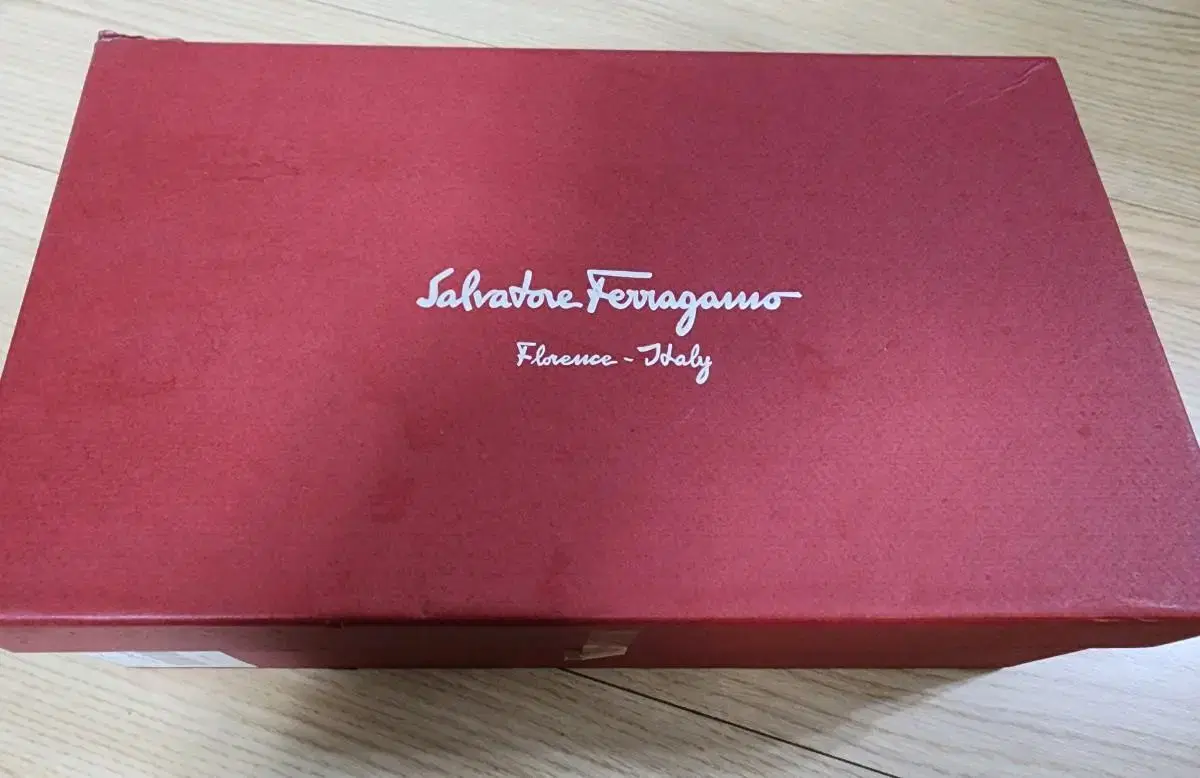 명품 종이박스 FERRAGAMO 페라가모 신발 박스 명품 박스 종이박스