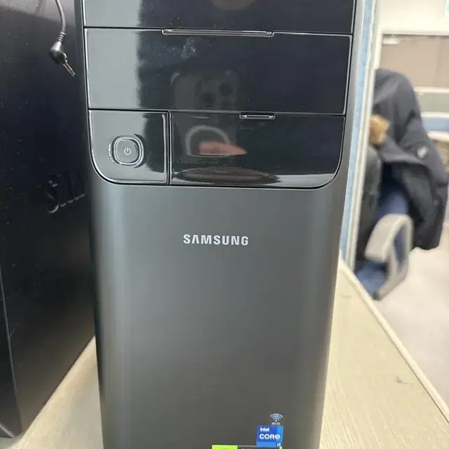 i7-13700 , gtx3050삼성스토어정품본체팝니다