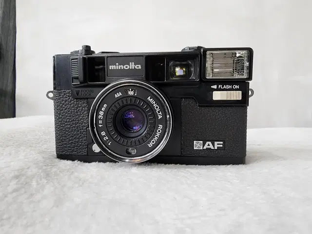 minolta HI-MATIC AF