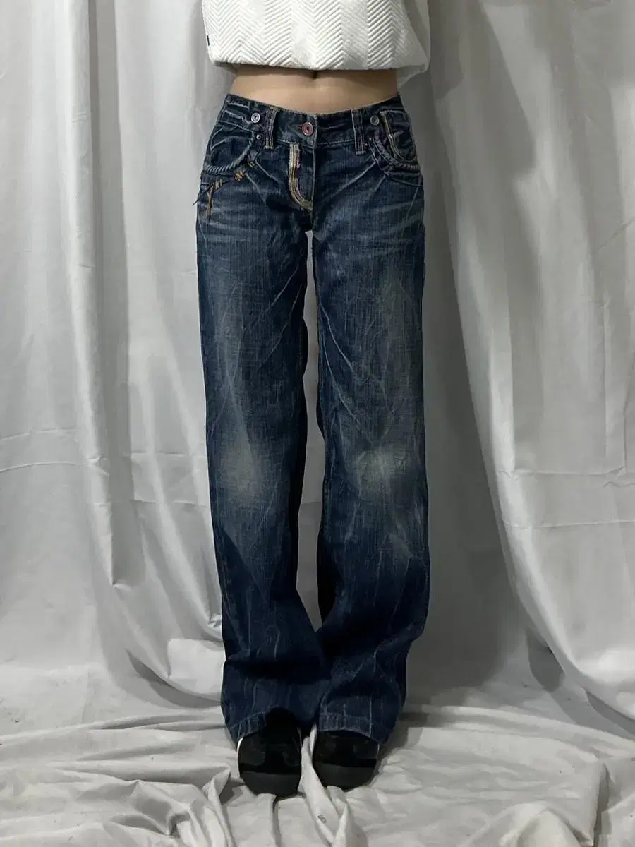 Red pepper low rise y2k denim pants 31inch