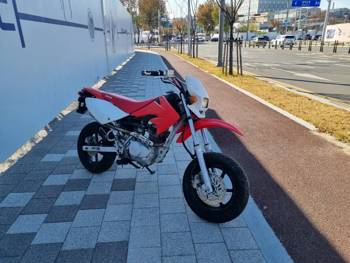 혼다 XR100