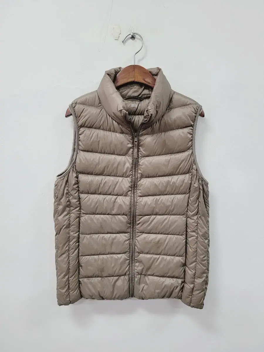 Uniqlo down vest