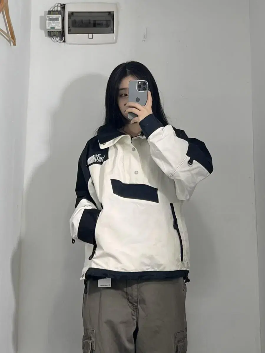 The North Face White Gum Oreo Anorak Windbreaker M