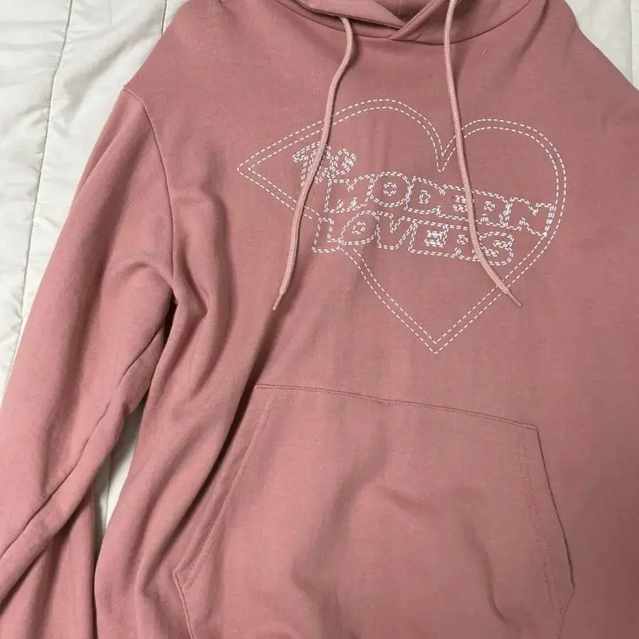 에이블리 오피엠 love lover hoodie