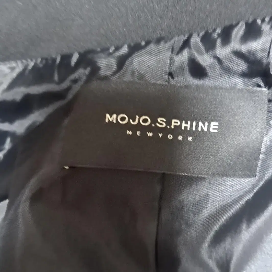 MOJO.S.PHINE 준주 트렌치코트(77 size) -새상품급