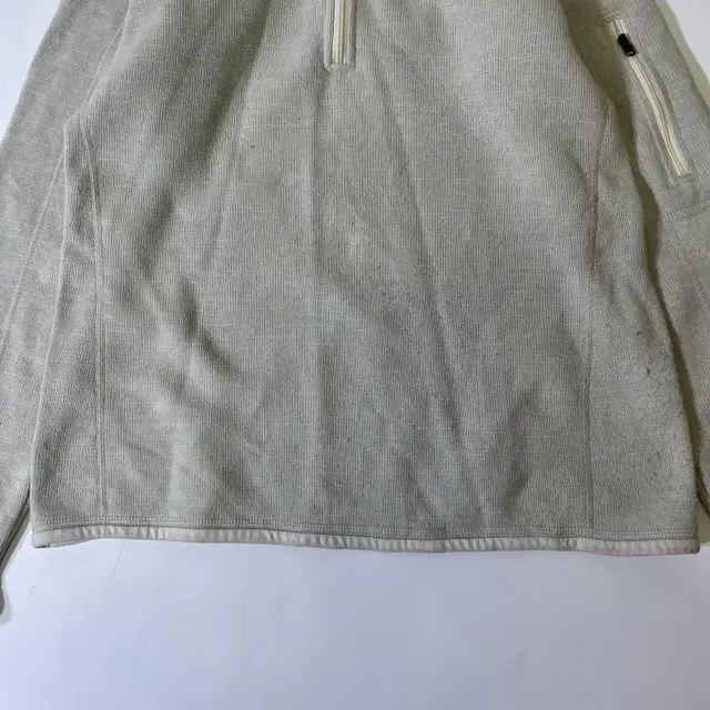 Patgonia Fleece Zip-up  (kold_5364)