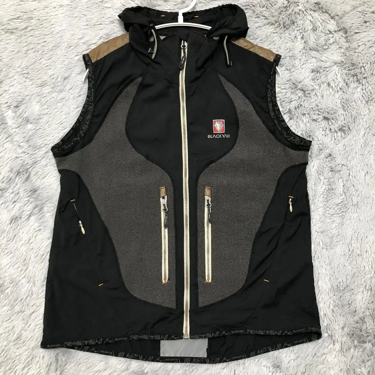 Black Yak vest