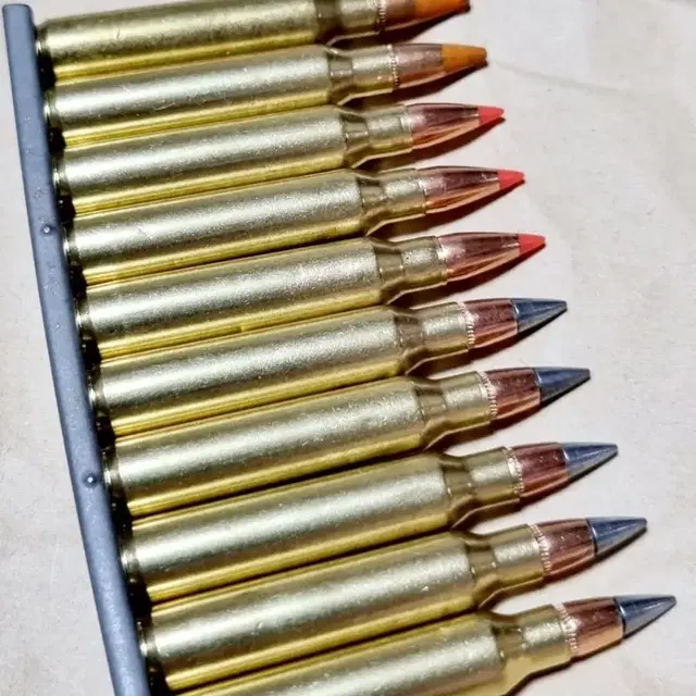 5.56mm 더미탄(모형탄)용 10발입 탄클립 판매