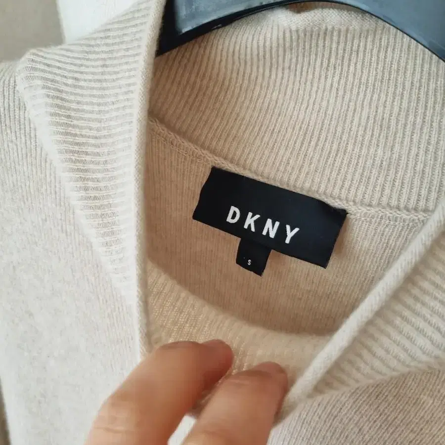 DKNY 캐시미어 블렌디드 니트원피스