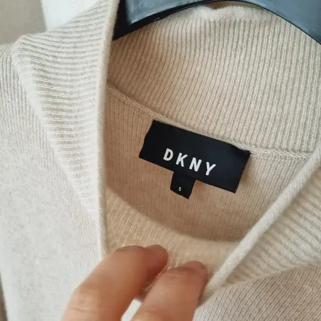 DKNY 캐시미어 블렌디드 니트원피스