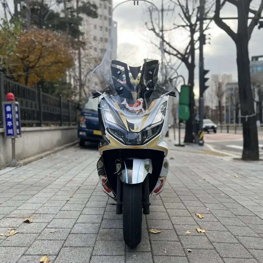 pcx125 니시키고이 반반데칼 판매합니다.