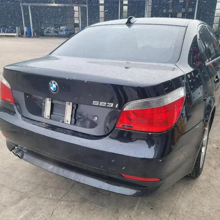 E60 bmw 523i 입고 분해판매