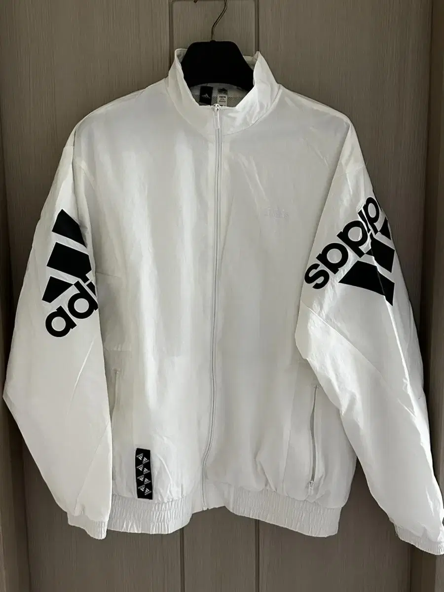 adidas Woven Jacket Barricade XL 105 size