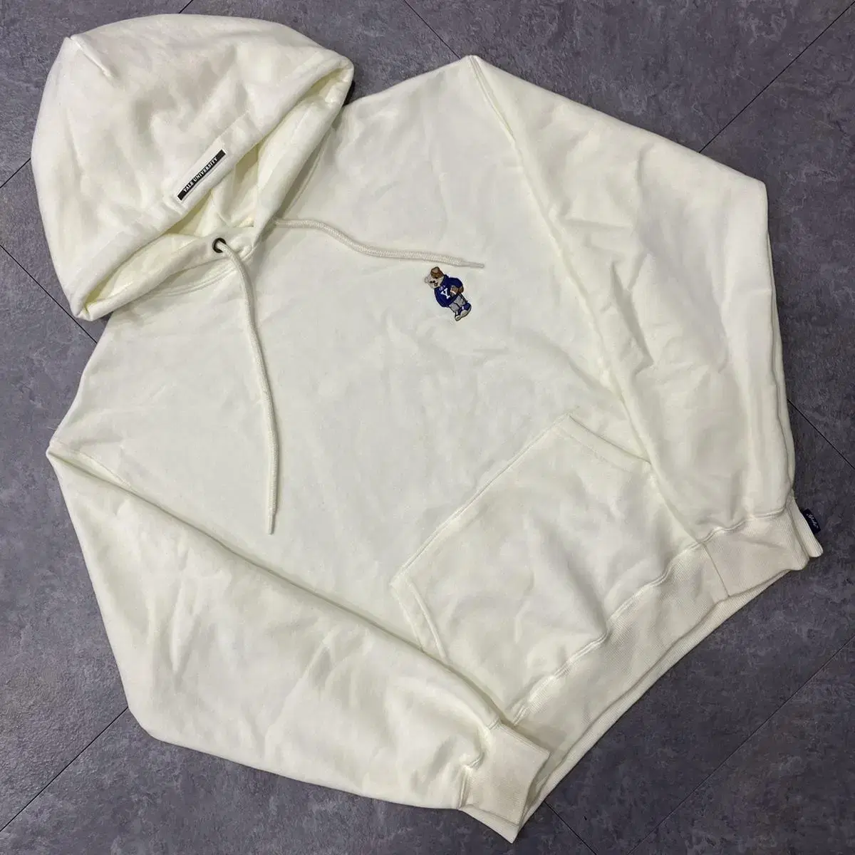 Yale Small Logo Ivory Hoodie