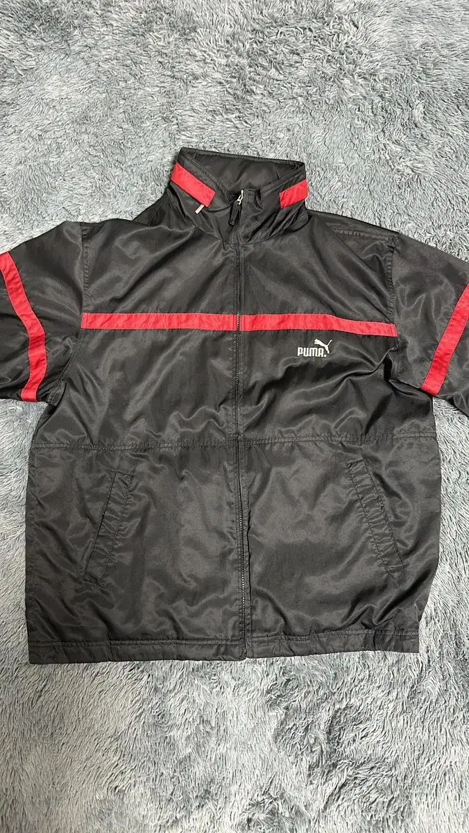 Puma Windbreaker L