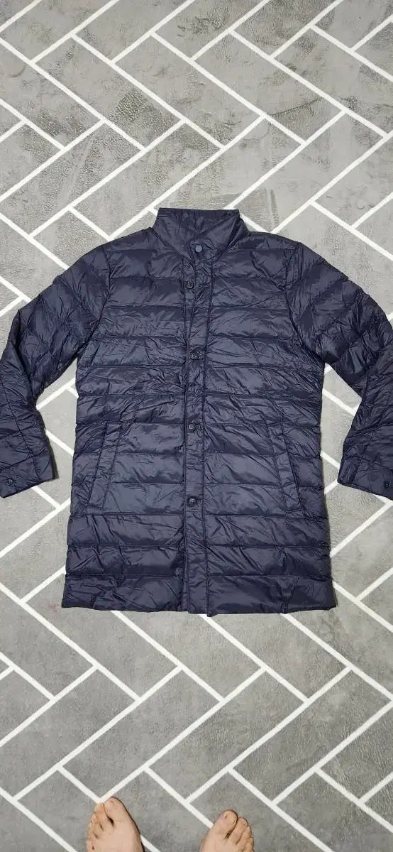 London Fog Men's Goose Lightweight Padded Jacket 95. Navy