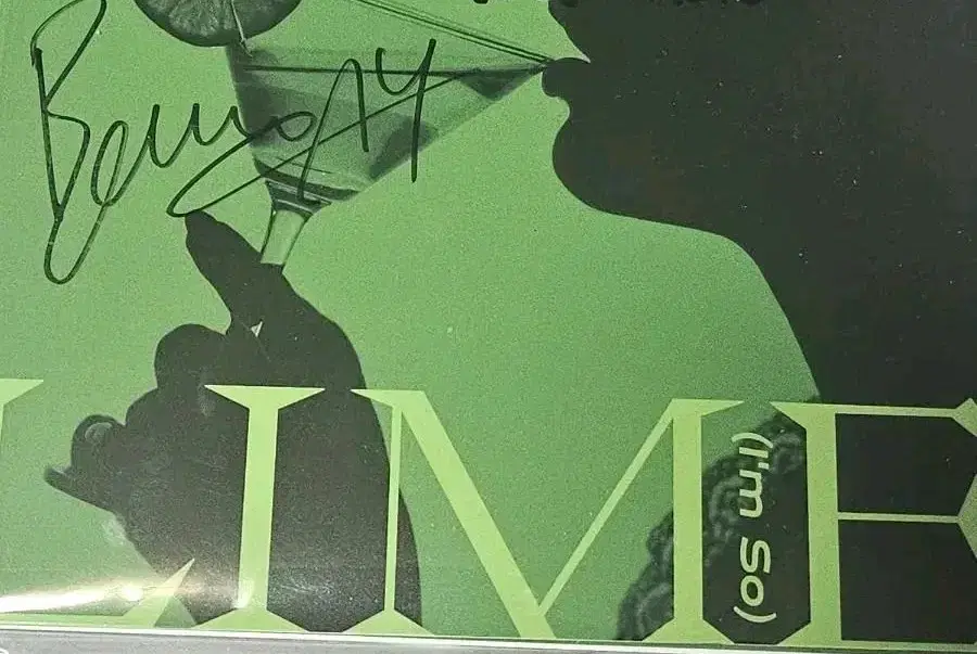 Platinum Autographed Vinyl Vahn Digital Single