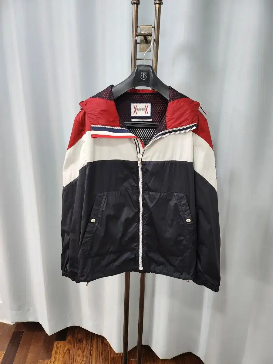 Moncler Gamma Bloo Men's Windbreaker 5/105