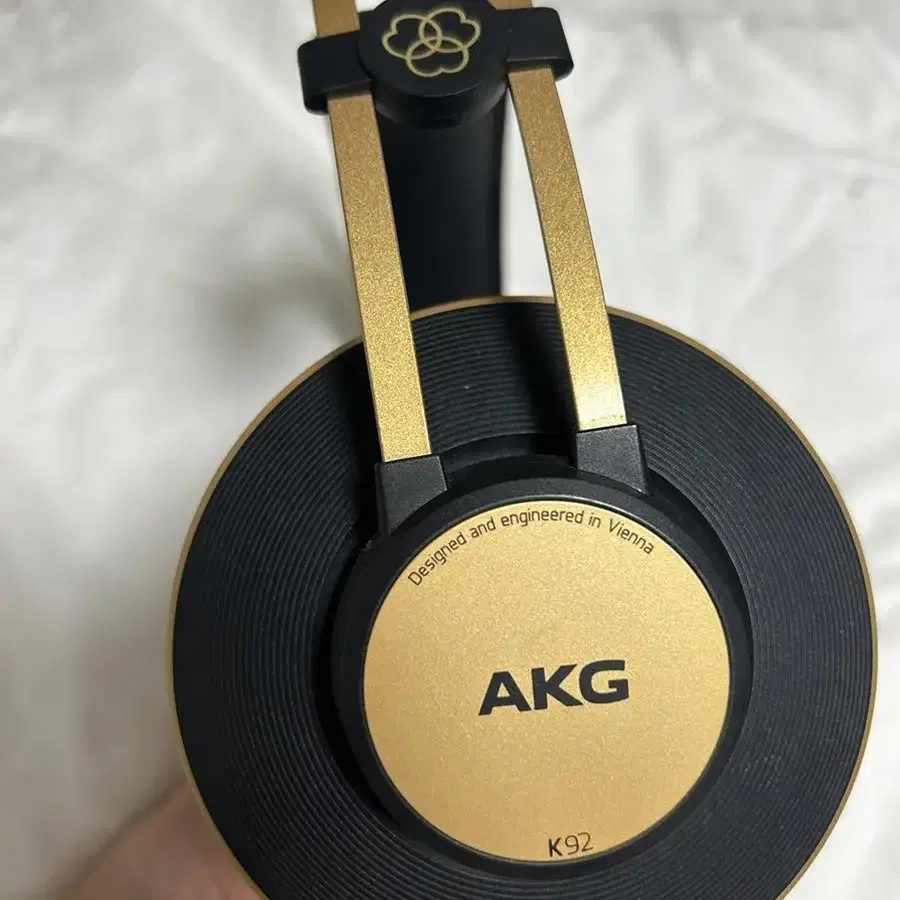 akg 프로페셔널 헤드폰