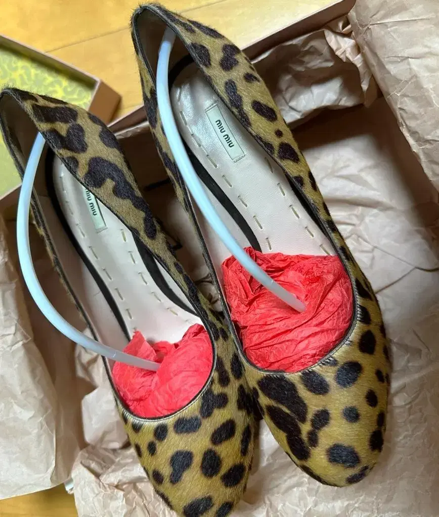 Miu Miu Miu Miu Leopard Pumps Size 250 10cm (Genuine)