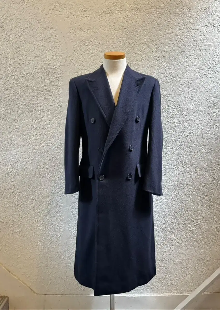 Chesterberry cashmere coat