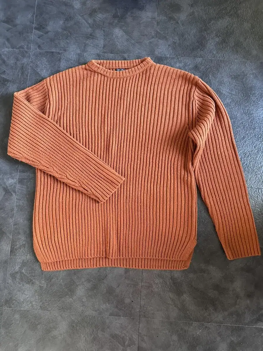 Men's orange knitwear