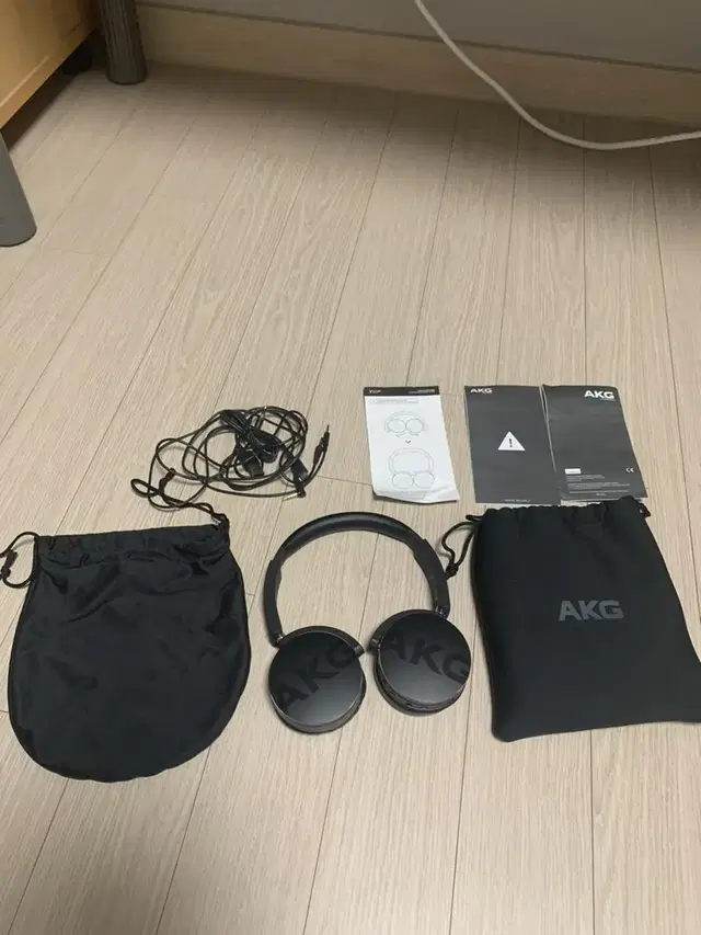 AKG Y50 bt 헤드폰