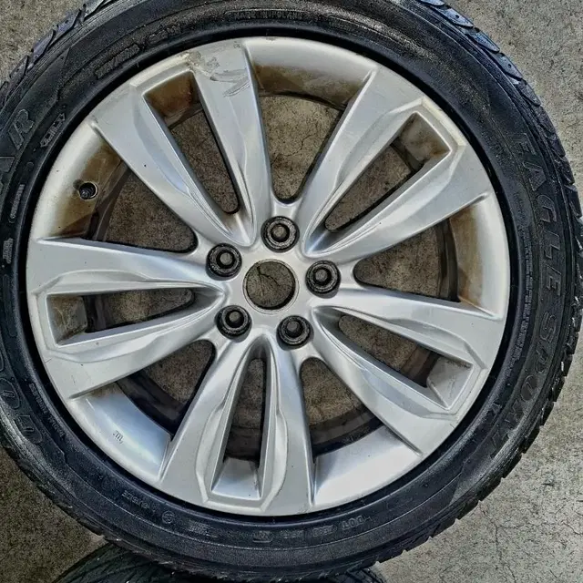 중고휠 중고타이어 245/45R18 판매합니다