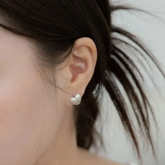 테나시트 sanding texture heart earring