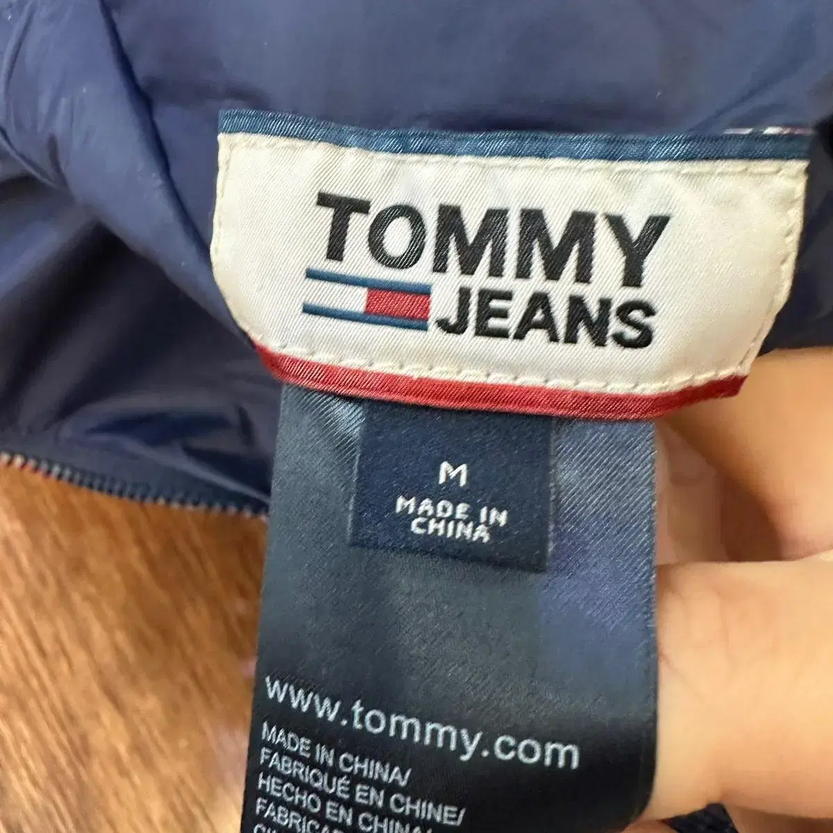 M사이즈) tommy jeans 조끼패딩 입니다