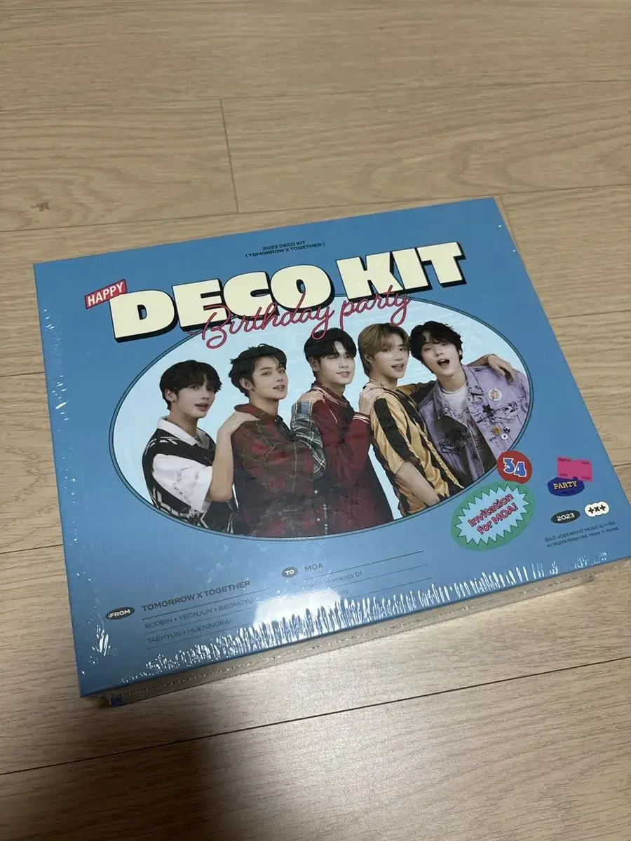 TXT Deco Kit 2 sealed sell with pre-order benefit