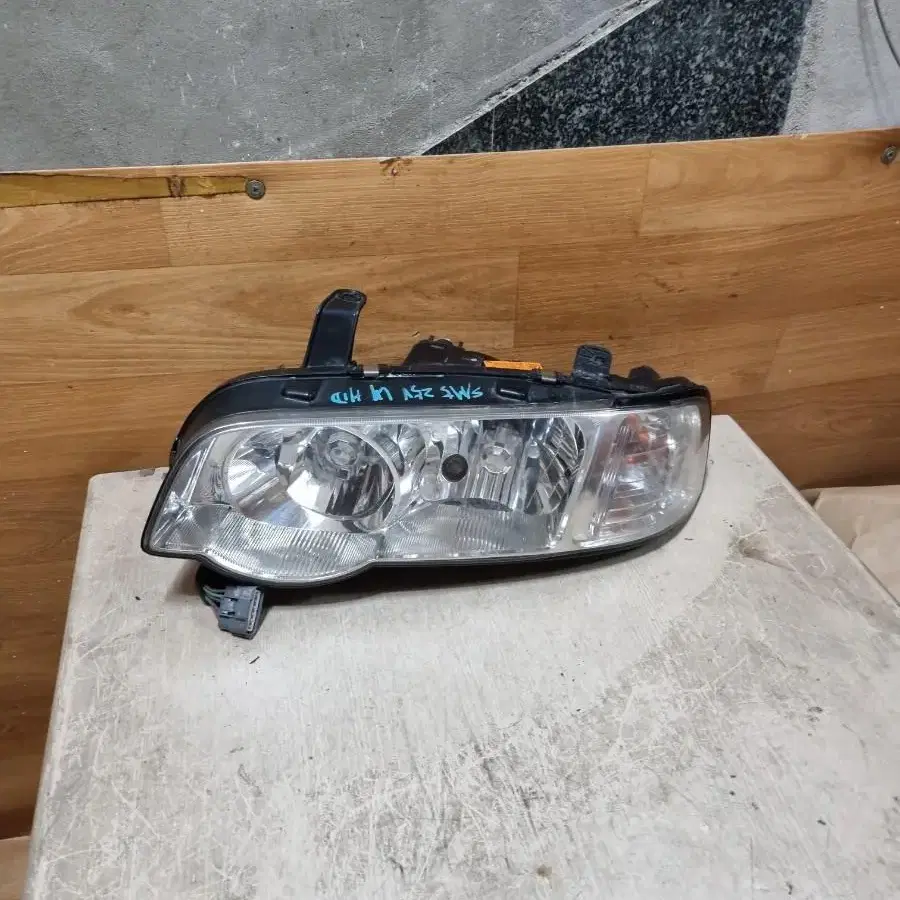 SM525V HID 제논 라이트 운전석 판매