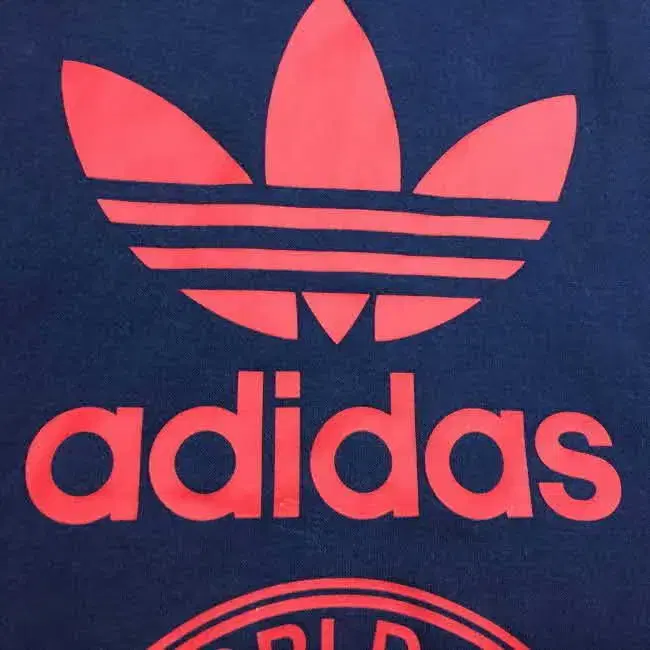 Z1424 아디다스 스트릿그래프 기모티셔츠 (남95) ADIDAS