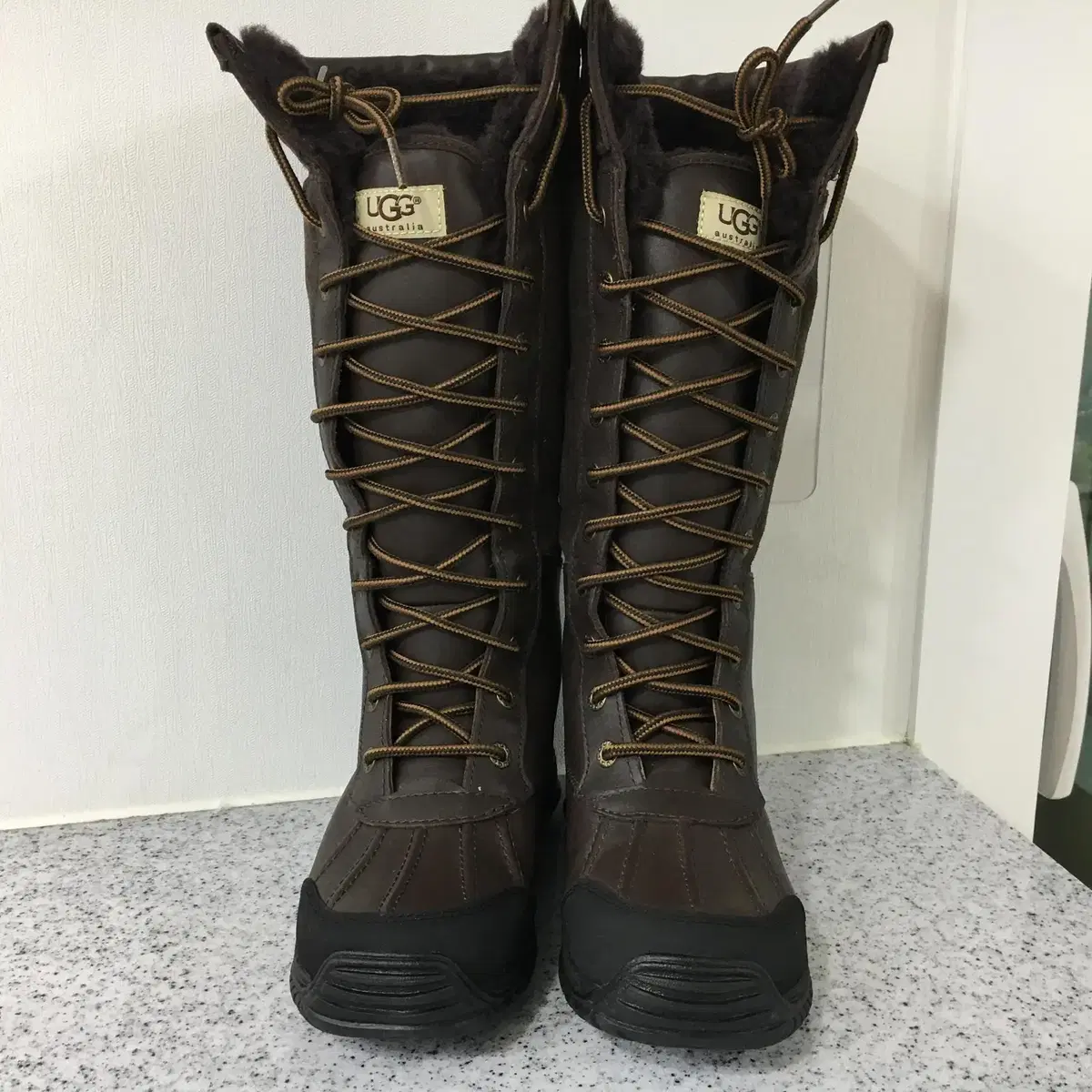 UGG 어그 아디론닥 톨 부츠 220