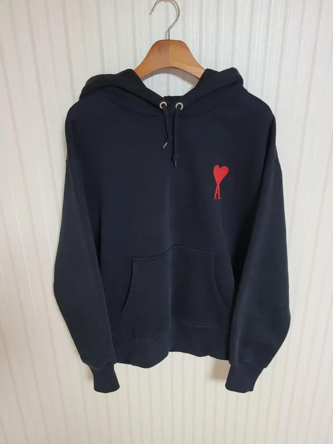 [M] Army Black Big Heart Embroidered Hoodie 220620