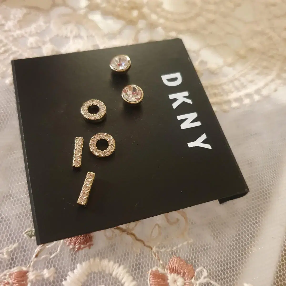 dkny 귀걸이 셋트 정품 한쌍당 가격