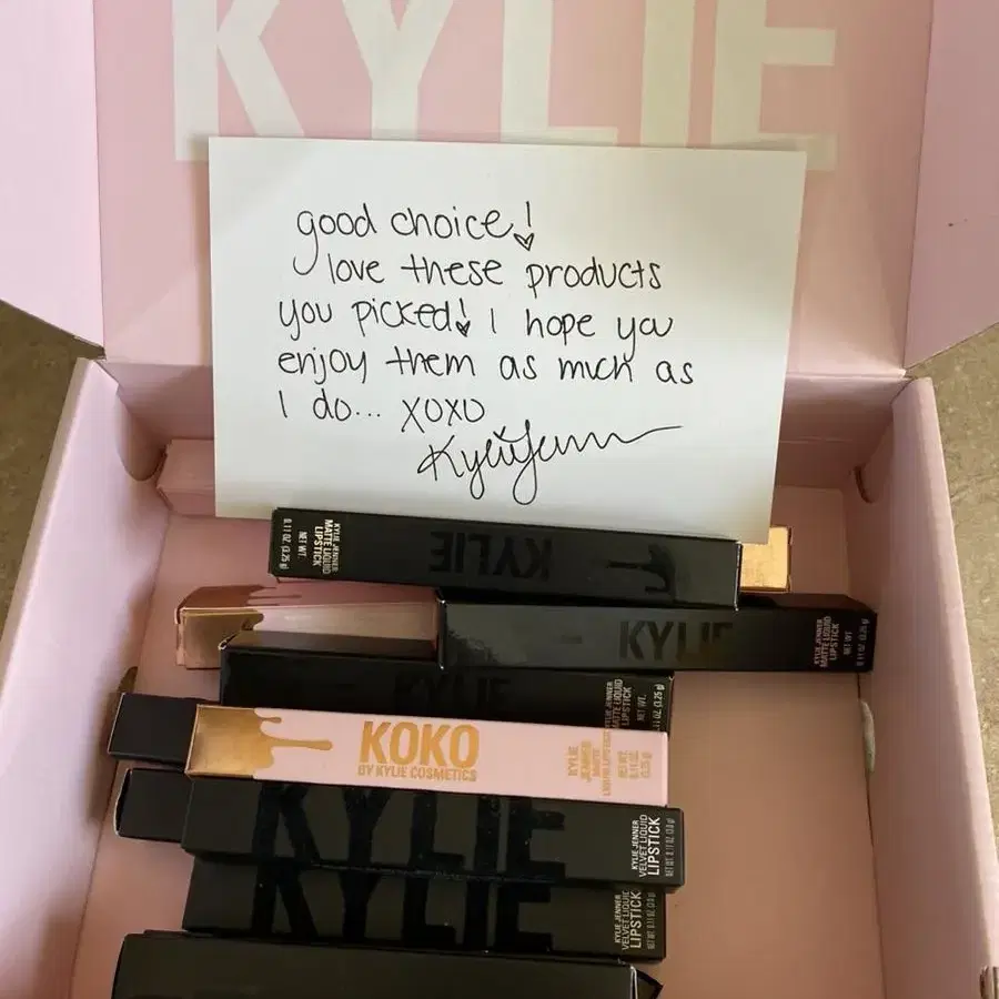 Kylie Cosmetics 카일리 코스메틱 메이크업 립스틱 (개당 가격