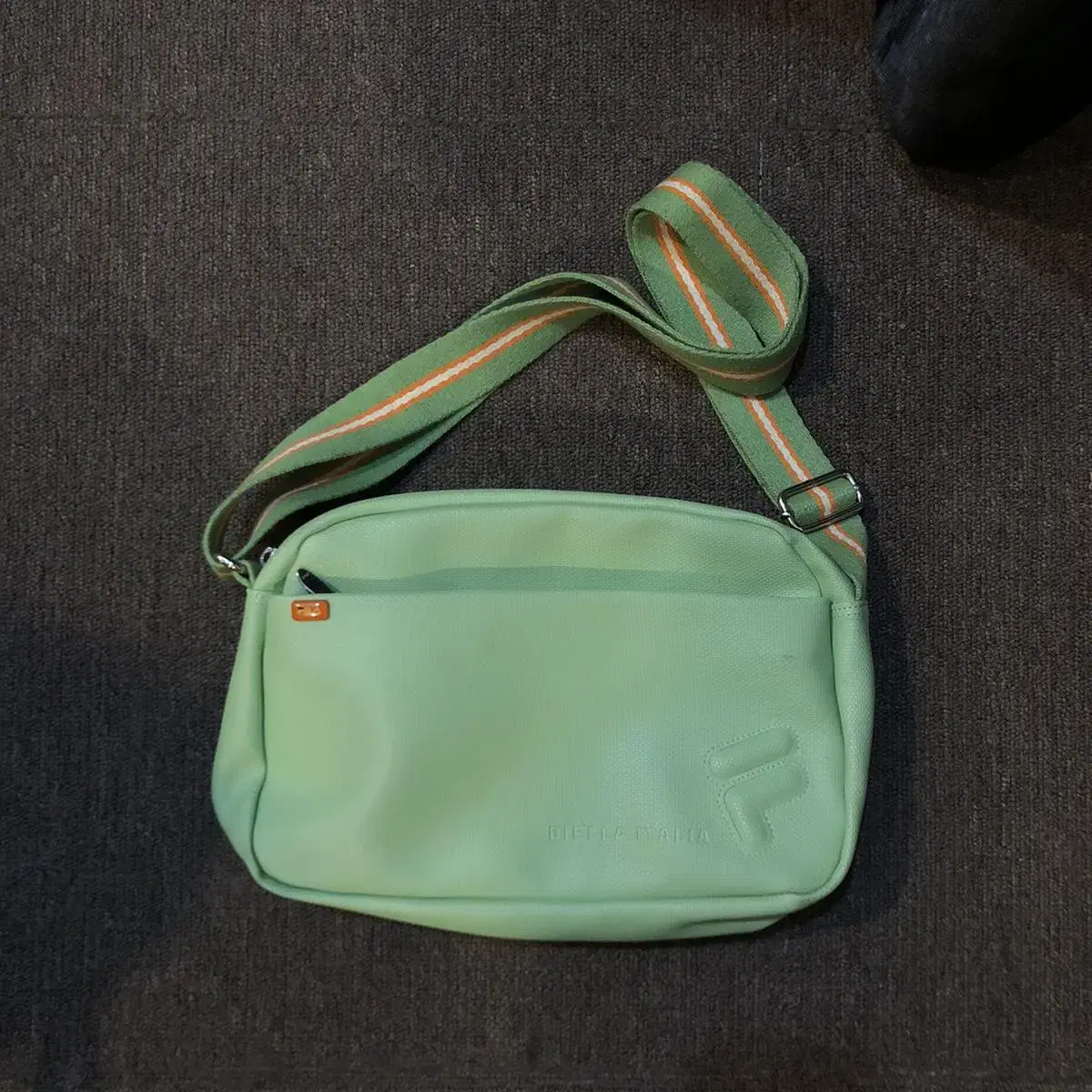 Vintage Fila cucumber cross bag